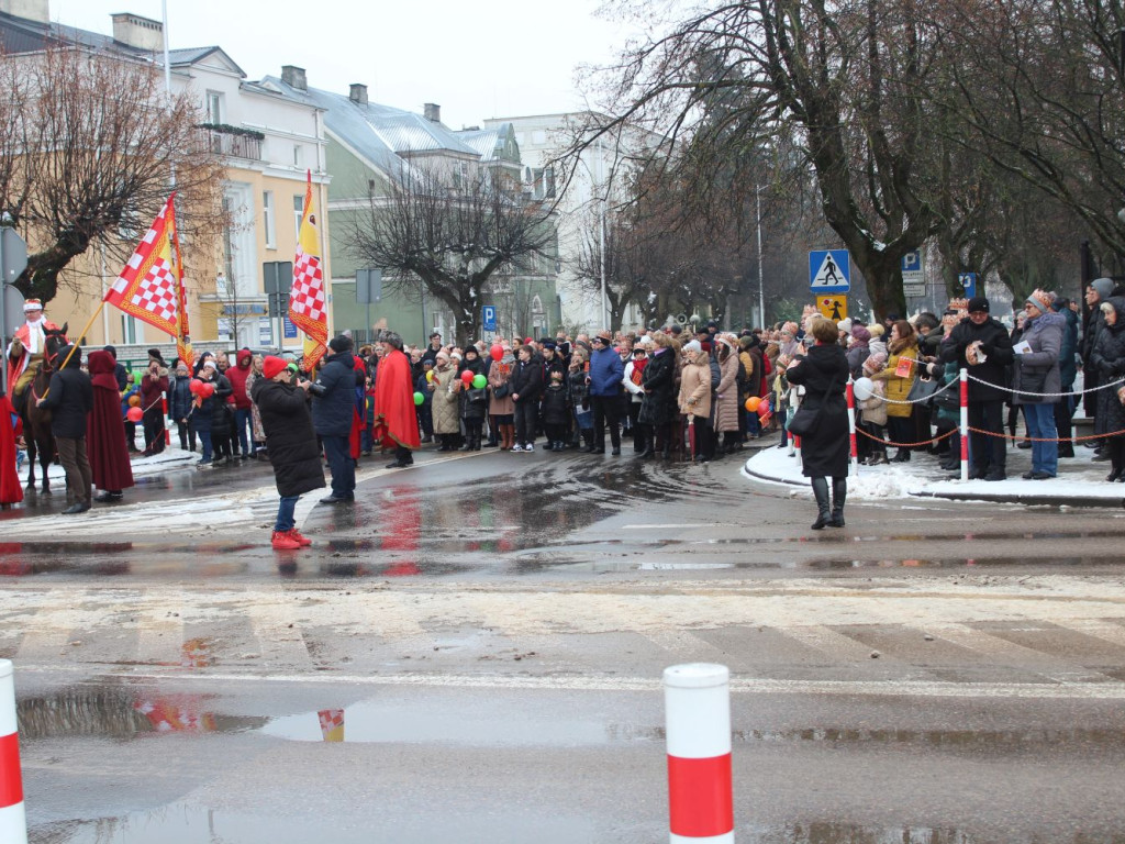 Mława świętowała Trzech Króli. Barwny orszak przeszedł ulicami miasta