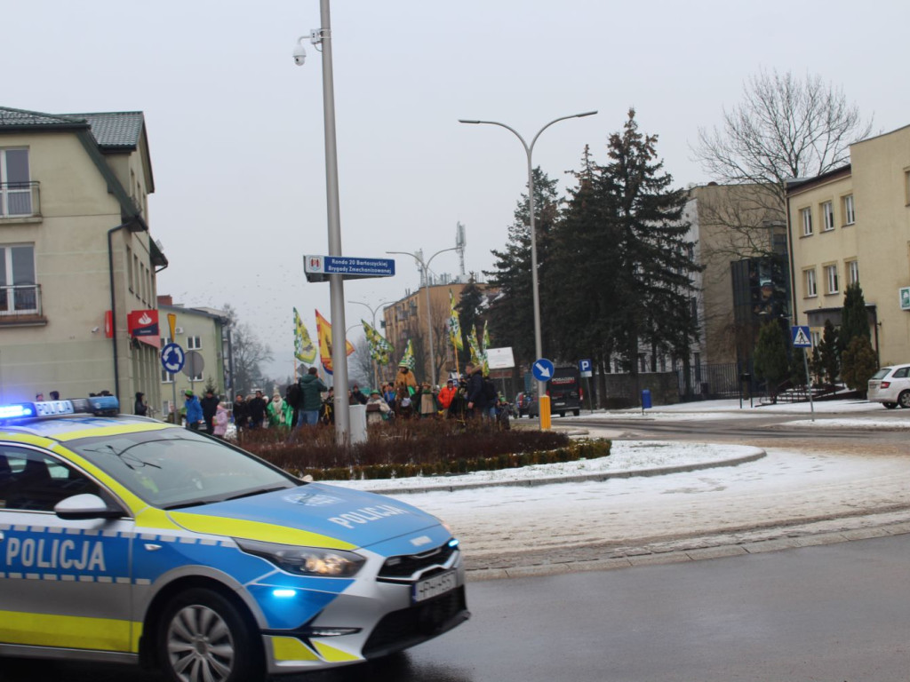 Mława świętowała Trzech Króli. Barwny orszak przeszedł ulicami miasta