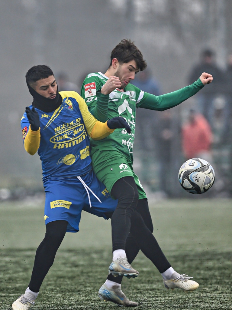 Młodzieżowiec z asystą i golem. Cztery bramki w sparingu