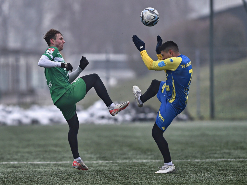 Młodzieżowiec z asystą i golem. Cztery bramki w sparingu