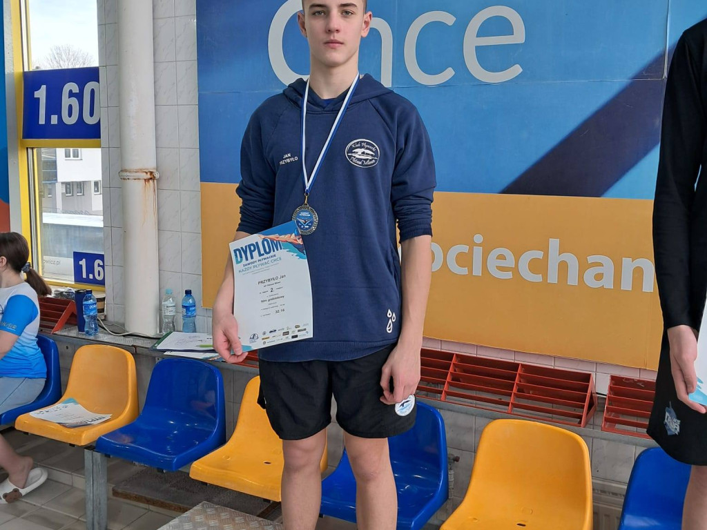 Medalowe łowy pływaków w Ciechanowie. Pięć krążków Daniiła