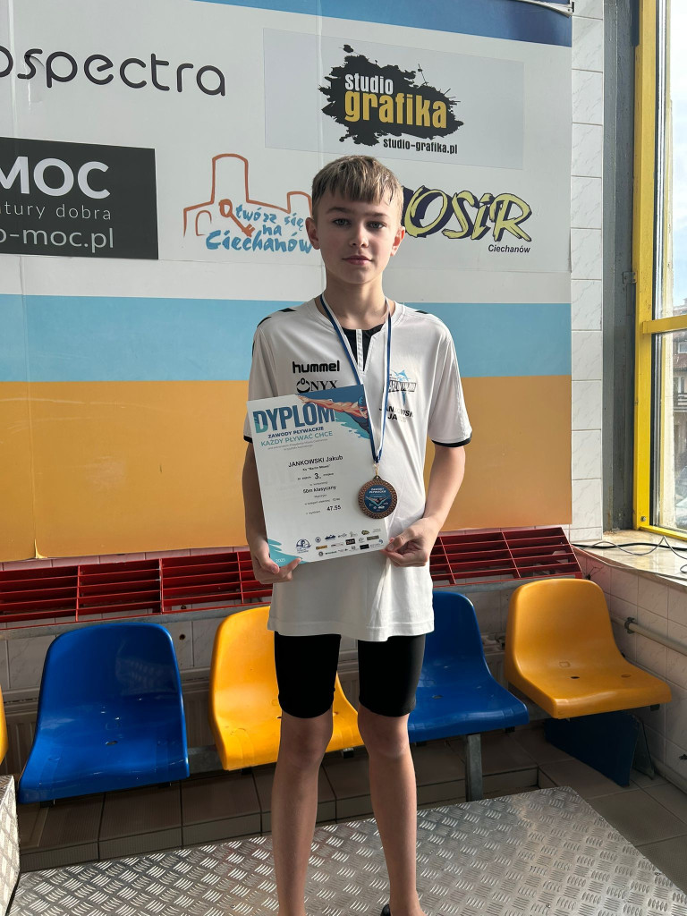 Medalowe łowy pływaków w Ciechanowie. Pięć krążków Daniiła