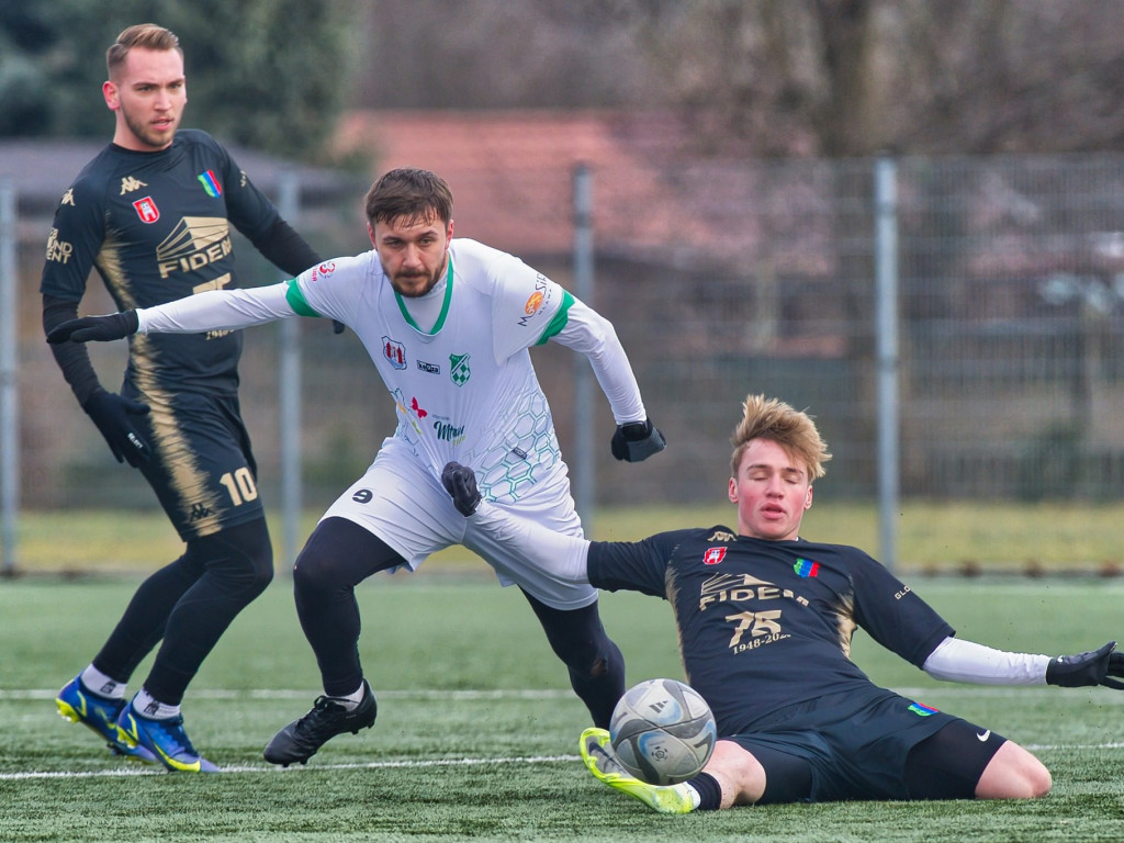 Dwucyfrowa liczba z Przasnyszem, porażka z Wisłą. Pracowity tydzień Mławianki