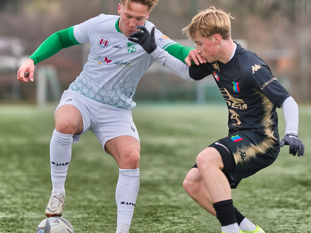 Dwucyfrowa liczba z Przasnyszem, porażka z Wisłą. Pracowity tydzień Mławianki