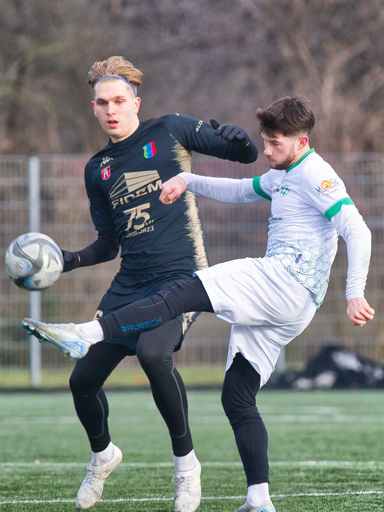 Dwucyfrowa liczba z Przasnyszem, porażka z Wisłą. Pracowity tydzień Mławianki