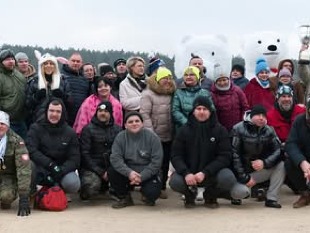 Foczki i Morsy podbiły Zalew Ruda. Zimowa kąpiel dla prawdziwych twardzieli