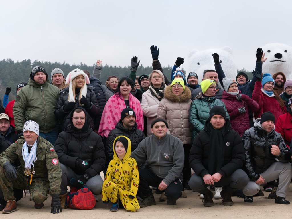 Foczki i Morsy podbiły Zalew Ruda. Zimowa kąpiel dla prawdziwych twardzieli
