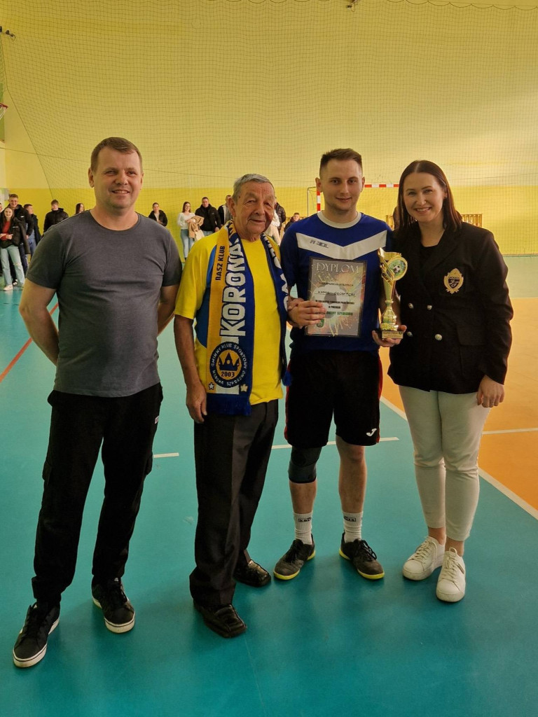 Szydłówek z pucharem. Trzy indywidualne wyróżnienia