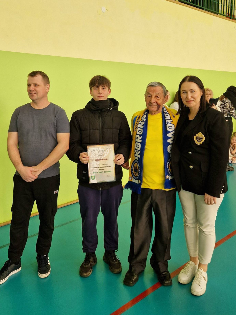 Szydłówek z pucharem. Trzy indywidualne wyróżnienia