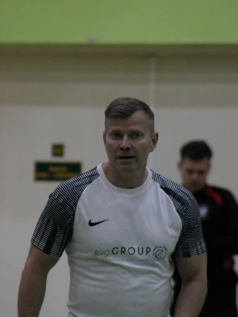 Somsiady coraz bliżej. Koneserzy na sześć