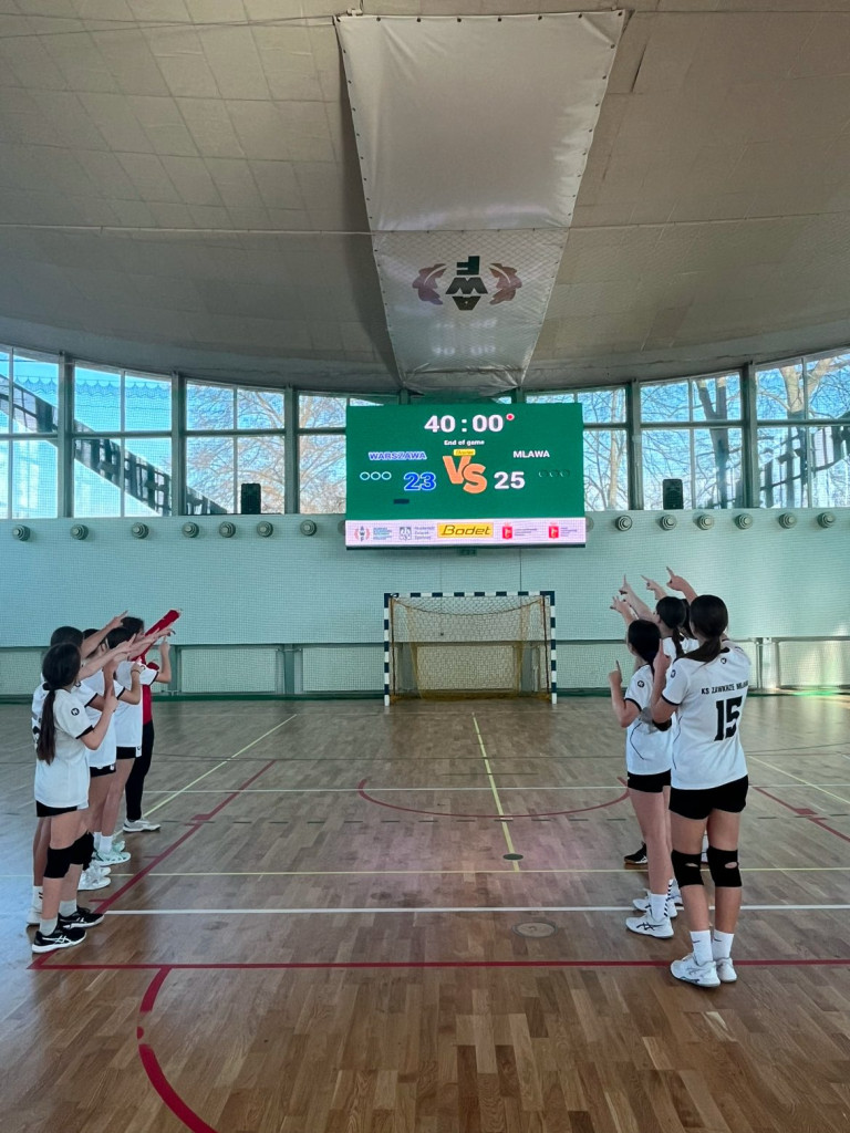 Piłkarki rzucaja celnie, zwycięstw nie brakuje. Trzy ekipy w lidze