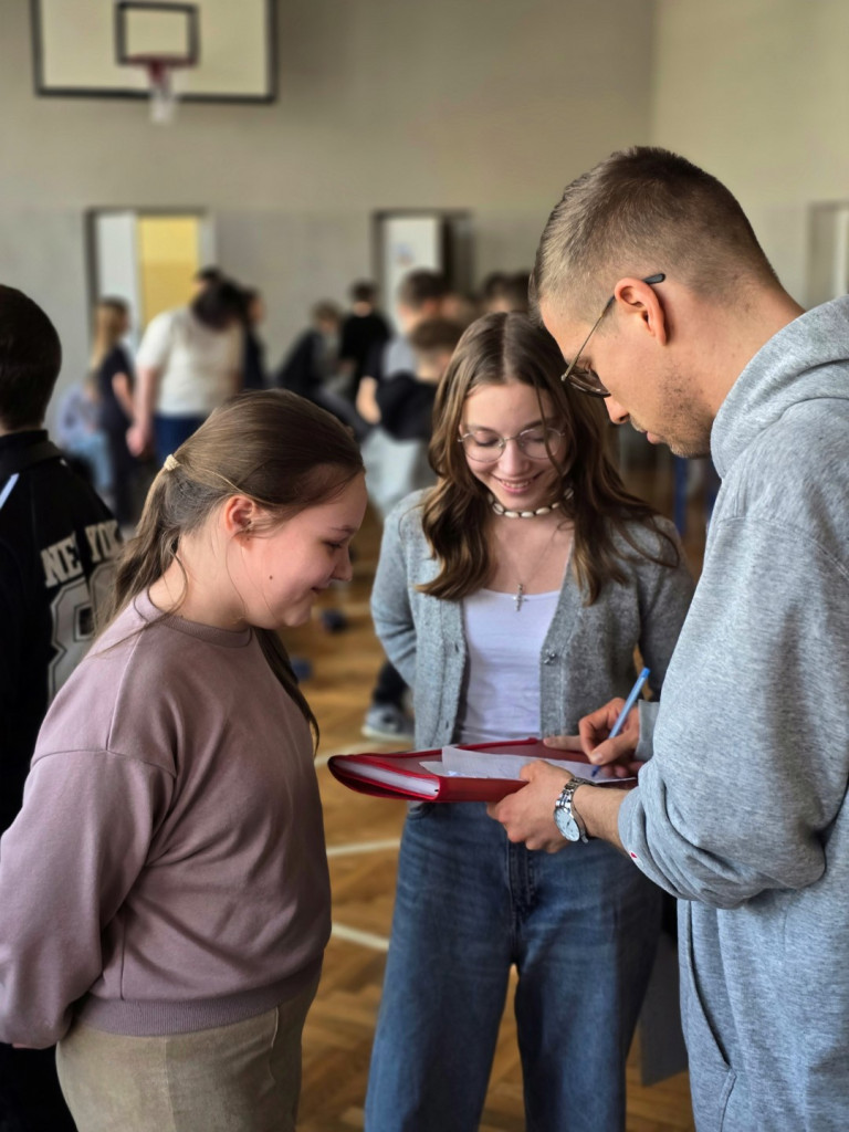 Raper Mikser z warsztatami w mławskich szkołach