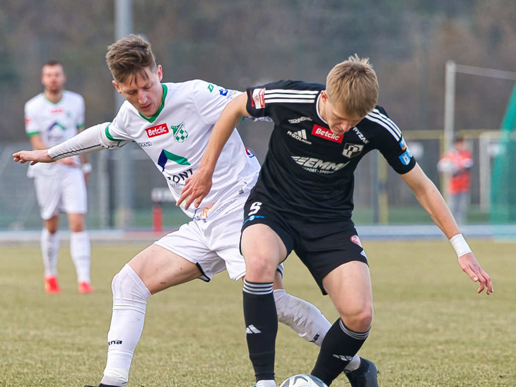 Prowadzenie nic nie dało. Wygrana z Polonią uciekła