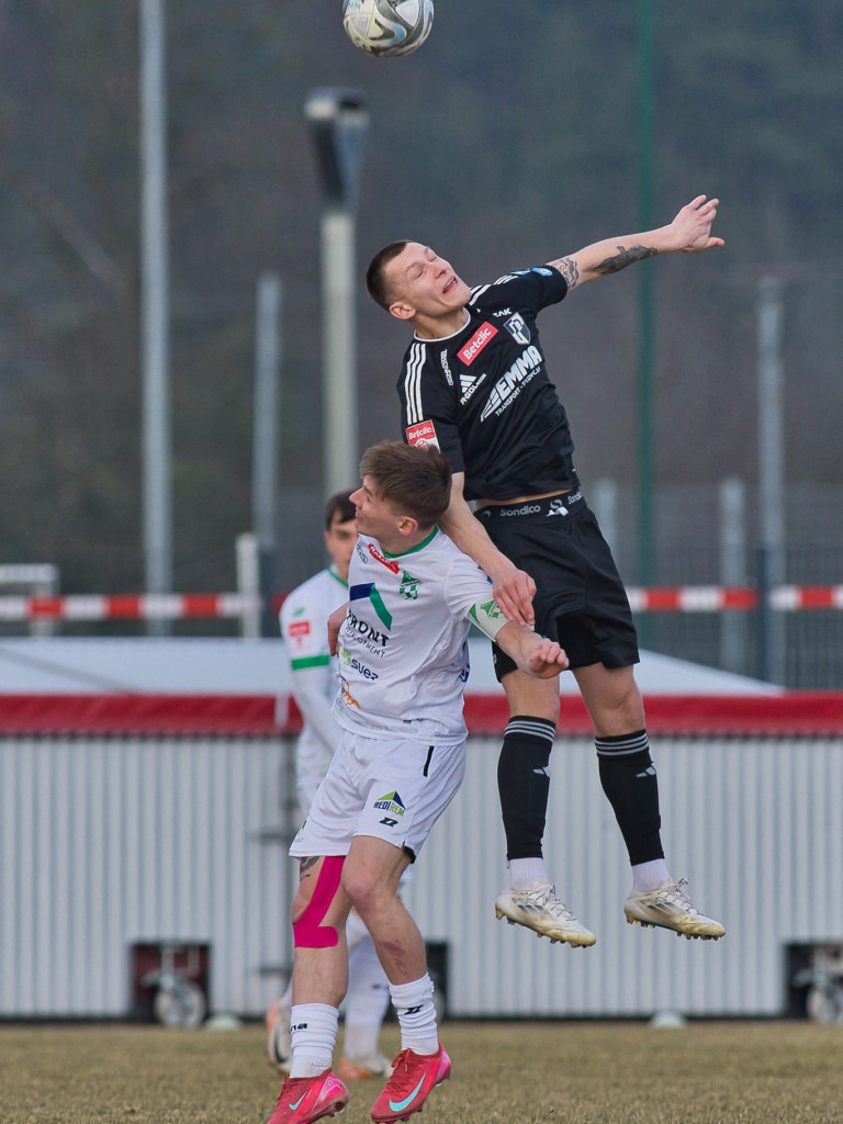 Prowadzenie nic nie dało. Wygrana z Polonią uciekła