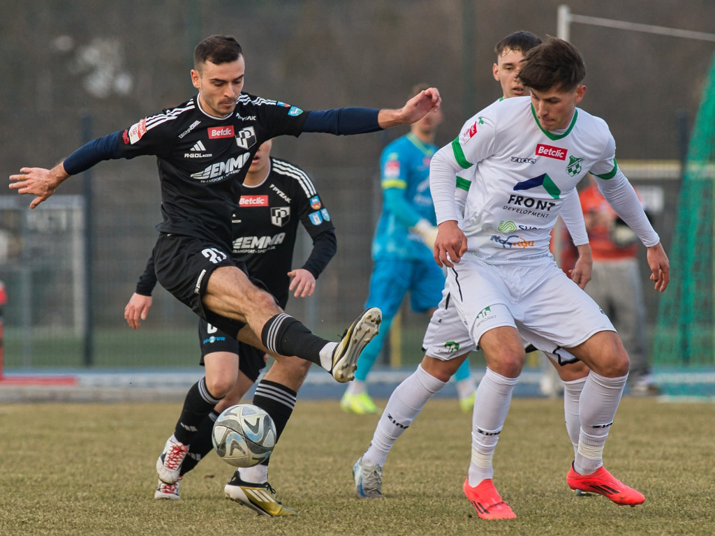 Prowadzenie nic nie dało. Wygrana z Polonią uciekła