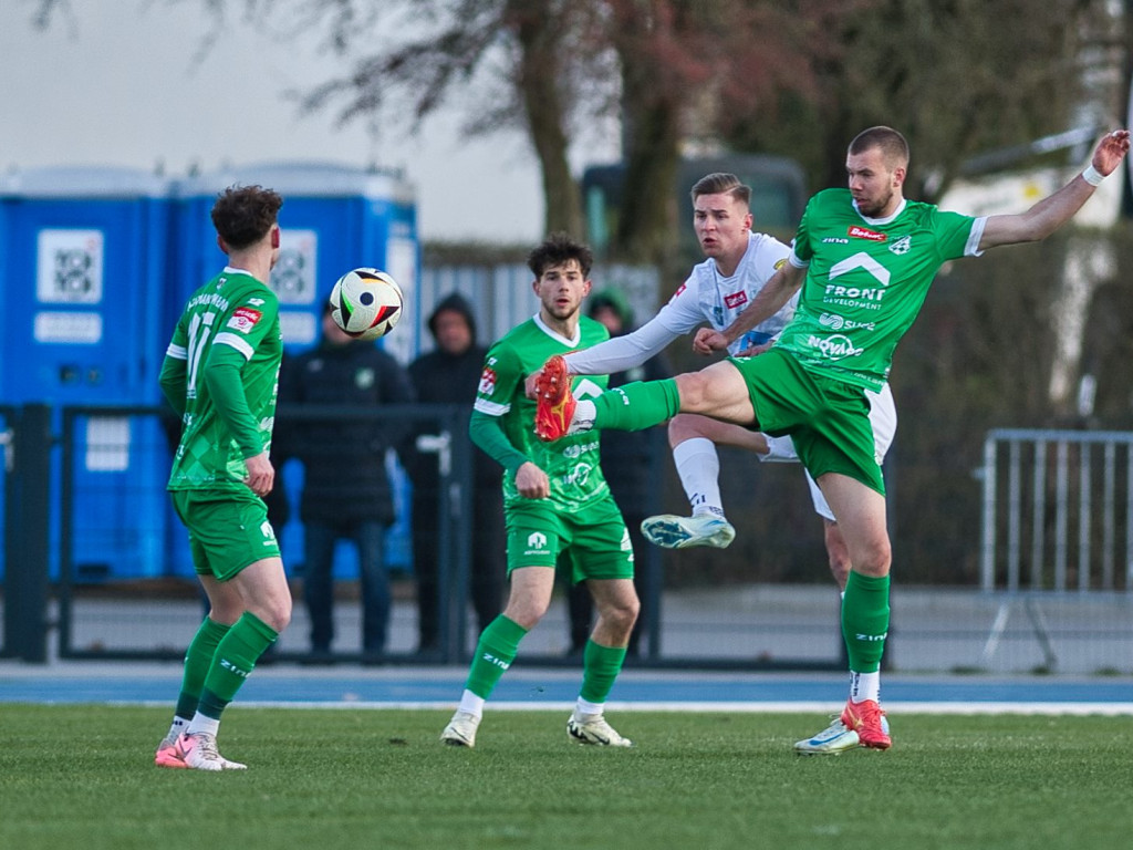 Popis z rzutów rożnych. Asysty Mateusza i Damiana