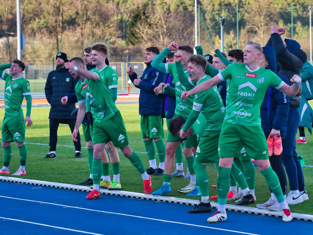 Popis z rzutów rożnych. Asysty Mateusza i Damiana