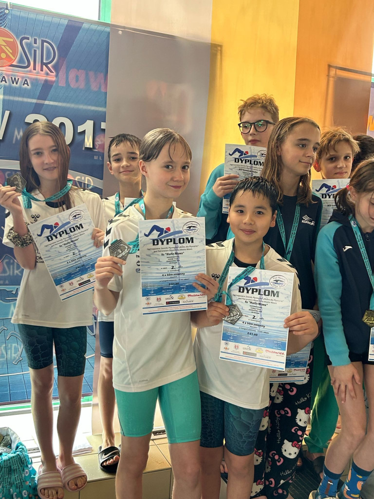 Z Hajnówki do Mławy. Wielkie emocje na basenie