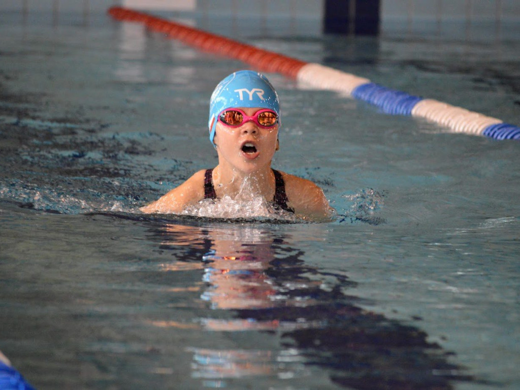 Z Hajnówki do Mławy. Wielkie emocje na basenie