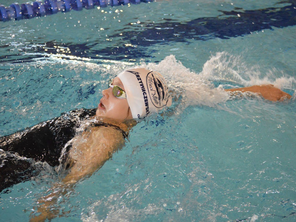 Z Hajnówki do Mławy. Wielkie emocje na basenie