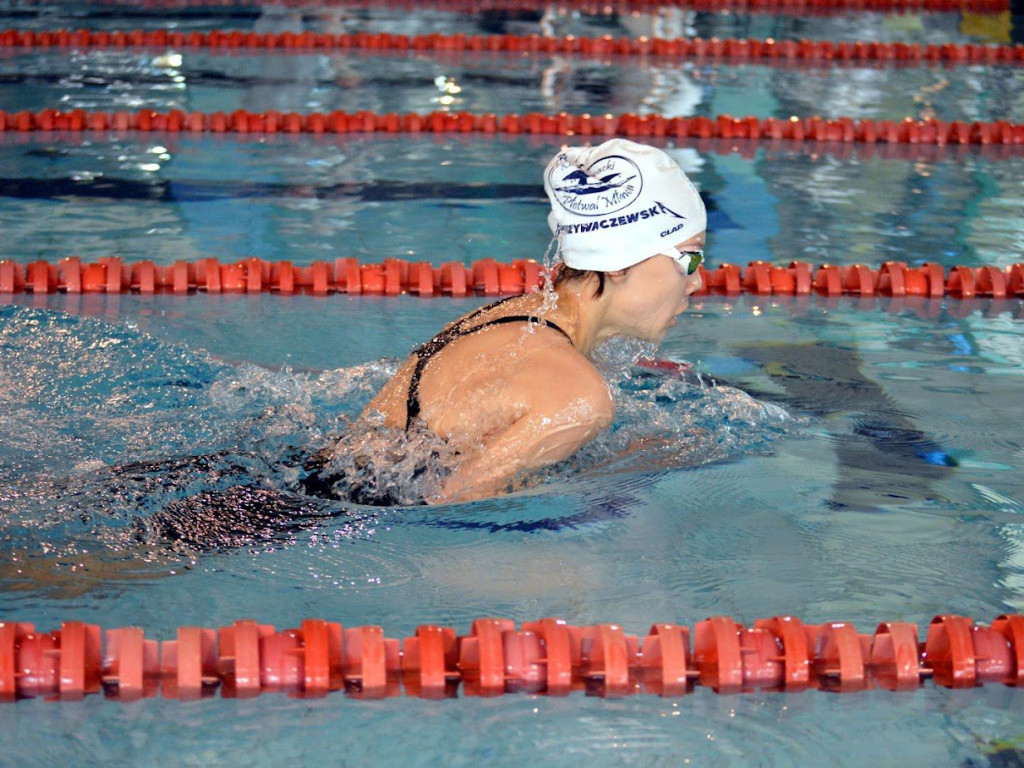 Z Hajnówki do Mławy. Wielkie emocje na basenie