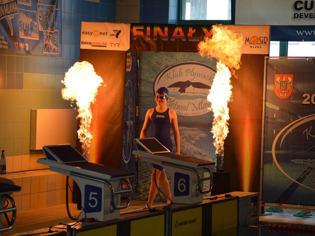 Z Hajnówki do Mławy. Wielkie emocje na basenie