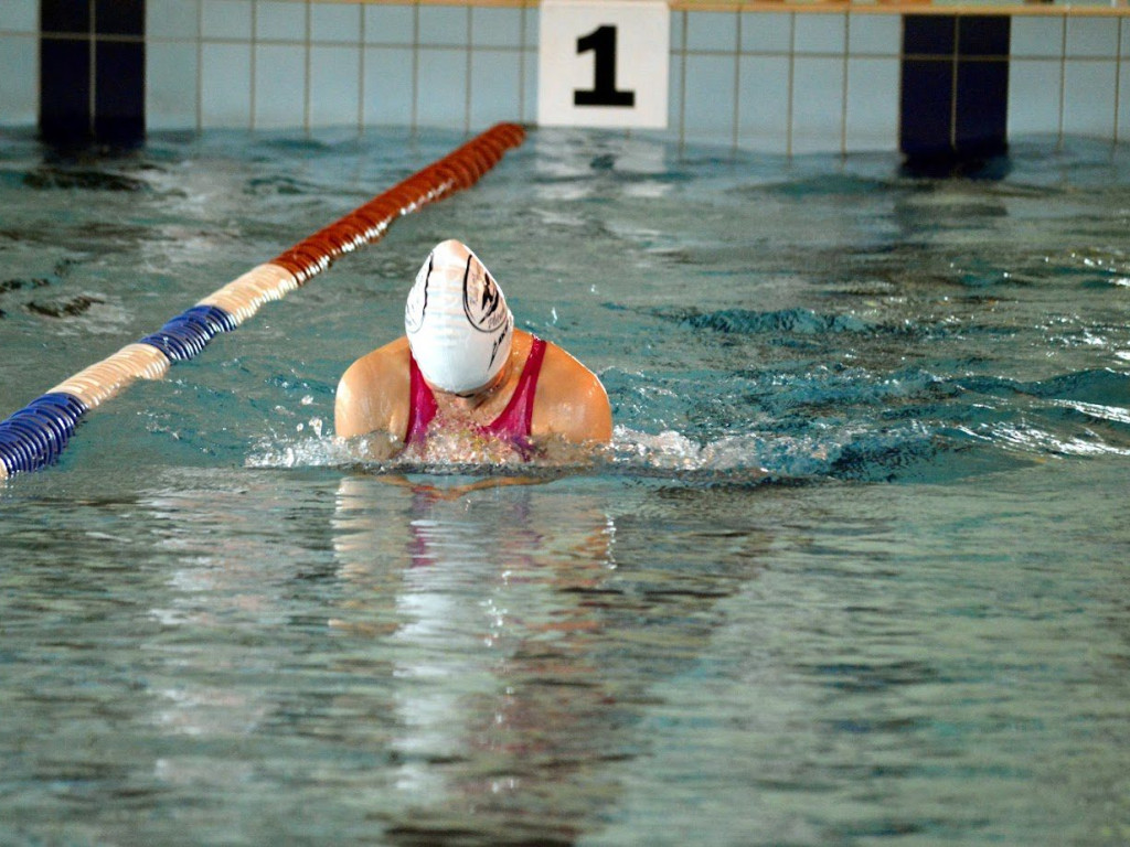 Z Hajnówki do Mławy. Wielkie emocje na basenie