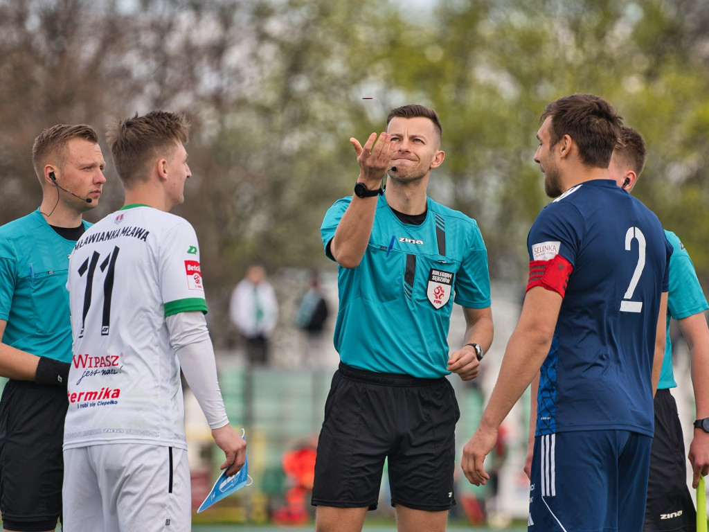 Główkami do celu. Rezerwy w końcu pokonane