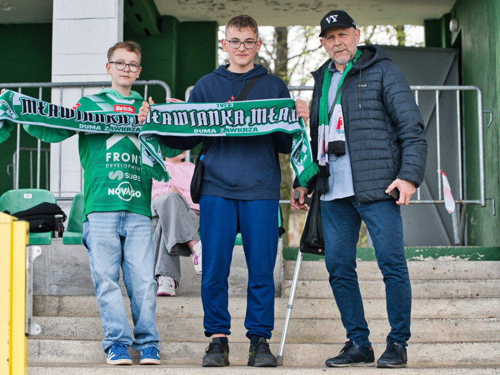 Główkami do celu. Rezerwy w końcu pokonane