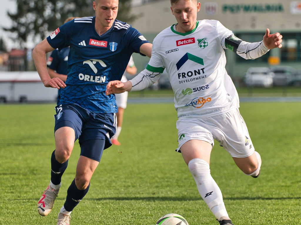 Główkami do celu. Rezerwy w końcu pokonane