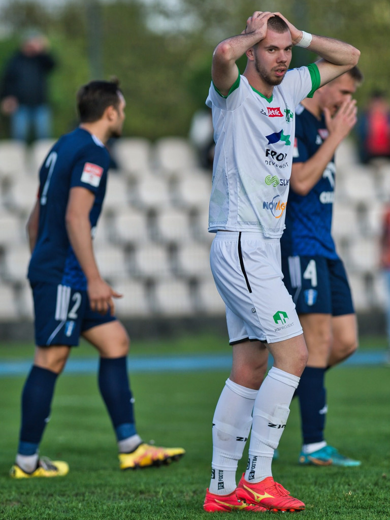 Główkami do celu. Rezerwy w końcu pokonane