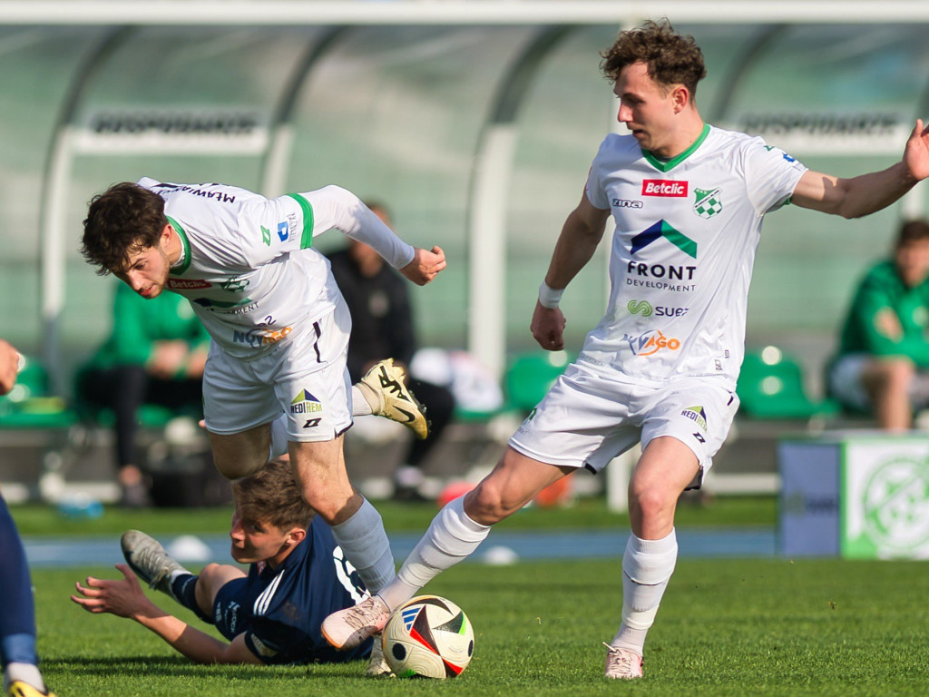 Główkami do celu. Rezerwy w końcu pokonane