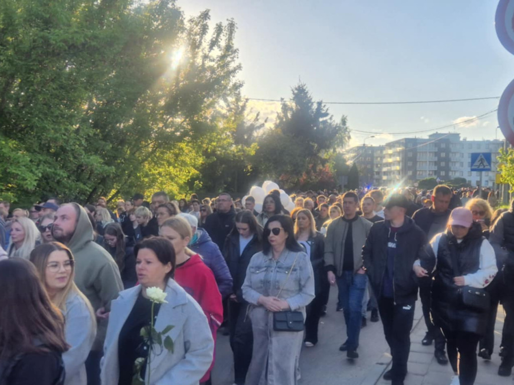 Tłumy na Marszu Pokoju pamięci zamordowanej Mai