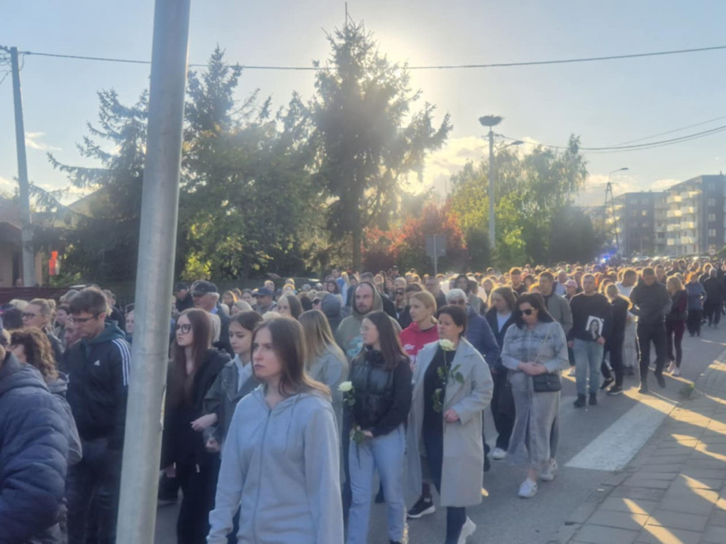 Tłumy na Marszu Pokoju pamięci zamordowanej Mai