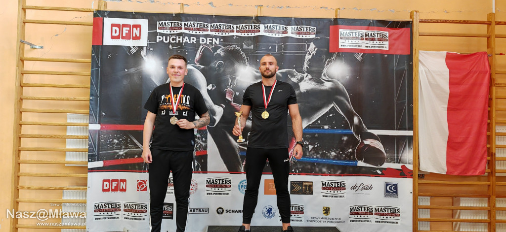 Kickbokserzy na topie. Medale w różnych kolorach