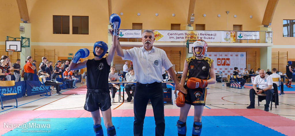 Kickbokserzy na topie. Medale w różnych kolorach