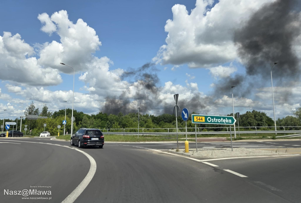 Czarny dym nad miastem