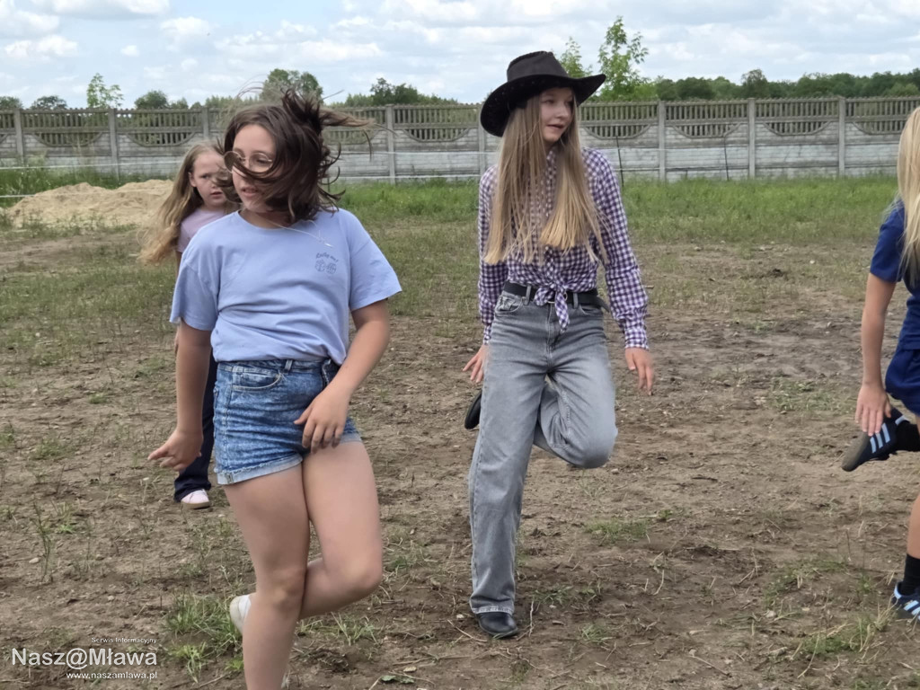 Wielbłąd i Spółka: Wakacyjne przygody w Mini ZOO