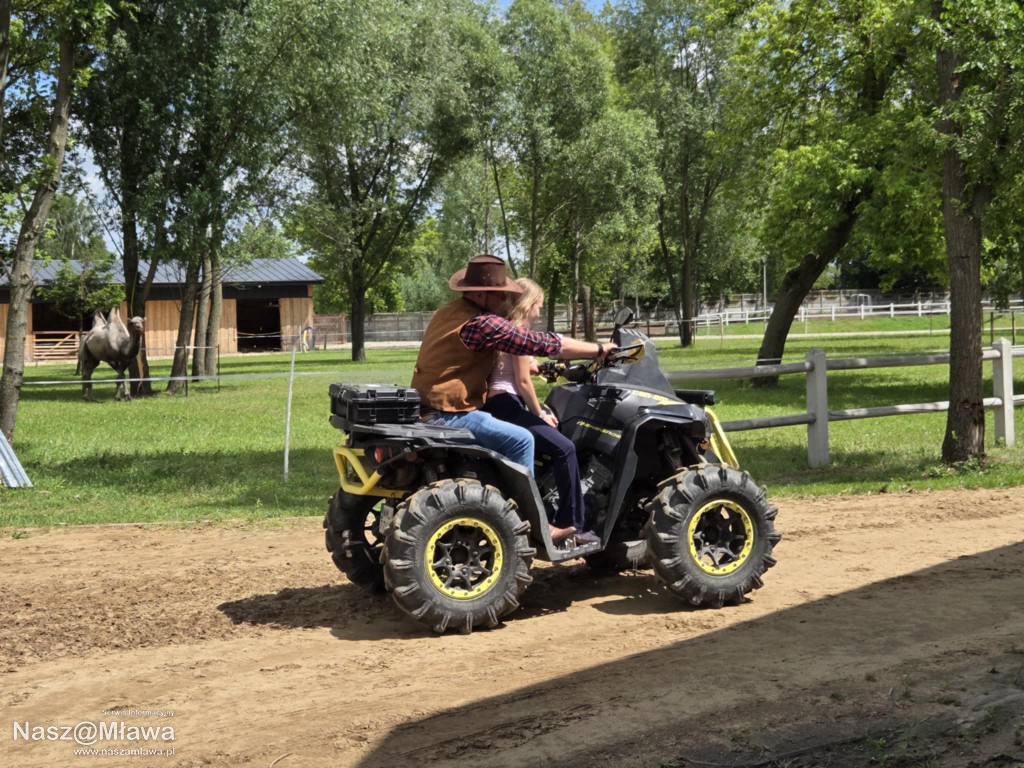 Wielbłąd i Spółka: Wakacyjne przygody w Mini ZOO