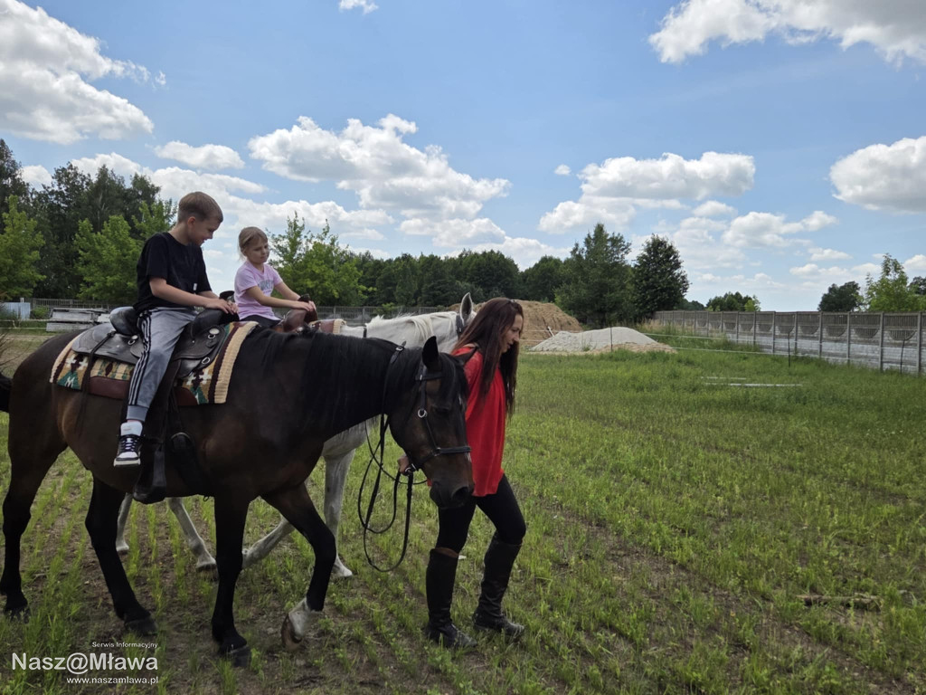 Wielbłąd i Spółka: Wakacyjne przygody w Mini ZOO