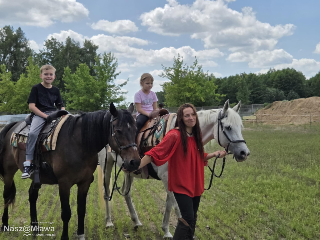 Wielbłąd i Spółka: Wakacyjne przygody w Mini ZOO