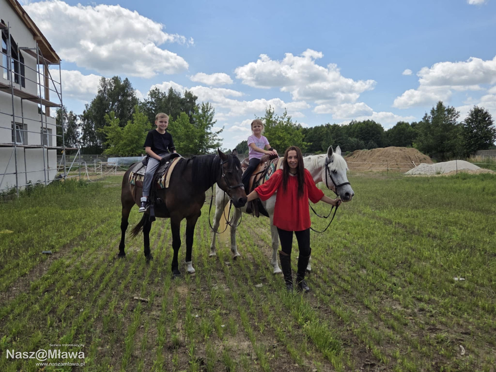 Wielbłąd i Spółka: Wakacyjne przygody w Mini ZOO