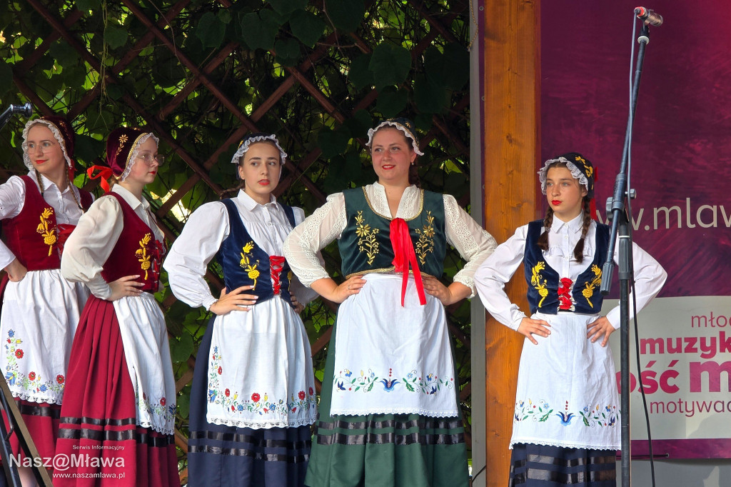 Zawkrzanie zachwycają publiczność na koncercie w Mławie