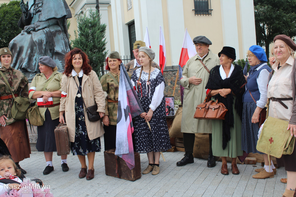 Mława zaśpiewała Powstańcom. Uroczystość uświetnili rekonstruktorzy
