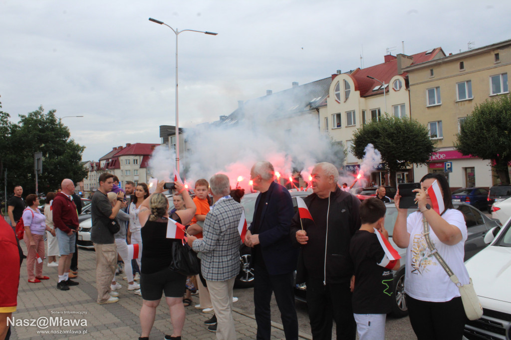 Mława zaśpiewała Powstańcom. Uroczystość uświetnili rekonstruktorzy