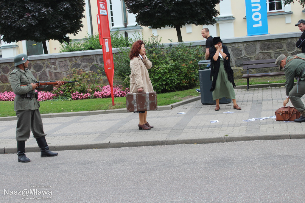 Mława zaśpiewała Powstańcom. Uroczystość uświetnili rekonstruktorzy