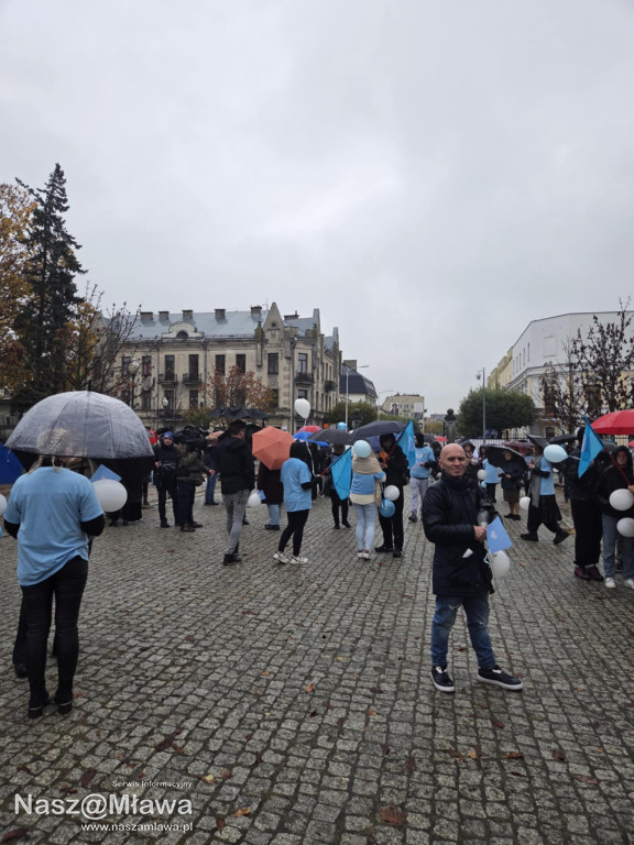 Nawet niebo płakało podczas Marszu Białych Aniołów w Mławie pamięci Mai Kowalskiej