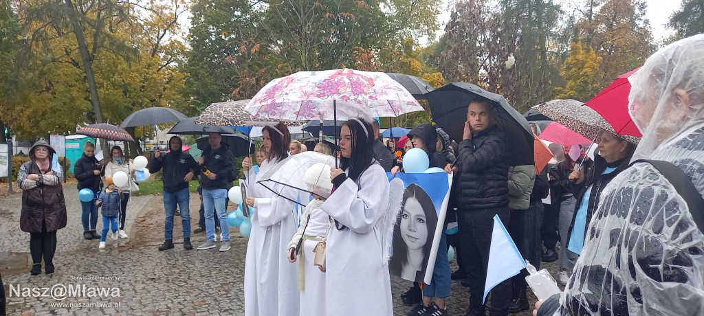 Nawet niebo płakało podczas Marszu Białych Aniołów w Mławie pamięci Mai Kowalskiej