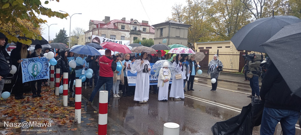 Nawet niebo płakało podczas Marszu Białych Aniołów w Mławie pamięci Mai Kowalskiej