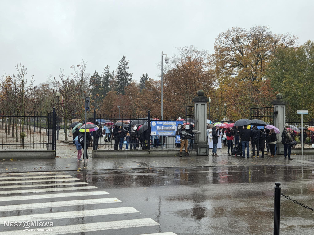 Nawet niebo płakało podczas Marszu Białych Aniołów w Mławie pamięci Mai Kowalskiej
